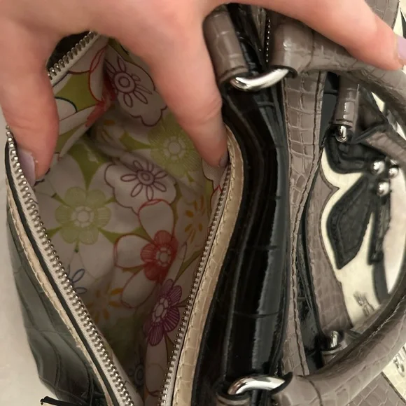 Guess Women's Purse - Black, Cream, and Brown - Picture 6 of 7